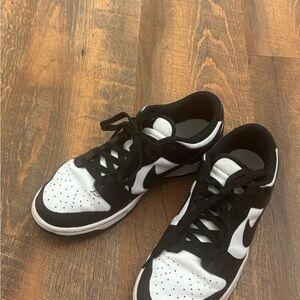 Nike Black and White Women's Sneakers